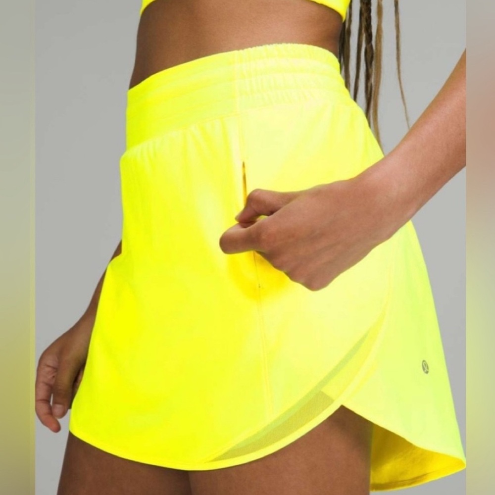 Lululemon Athletica Hotty Hot Highlighter Yellow Skirt